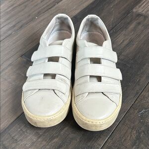 JAK Cream Velcro Women’s Sneakers SZ 40
